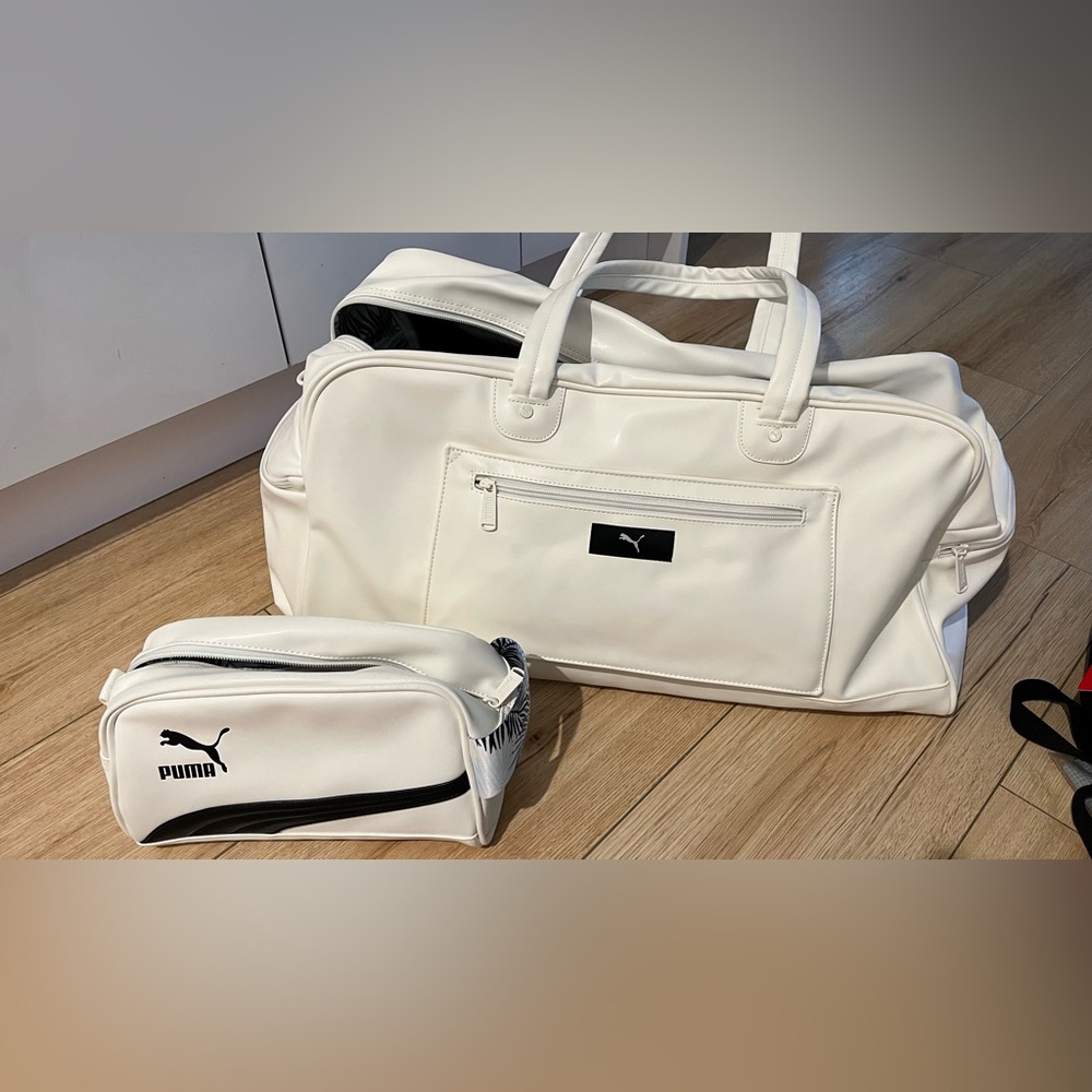 Puma Ladies shoulder bag with accessory bag.